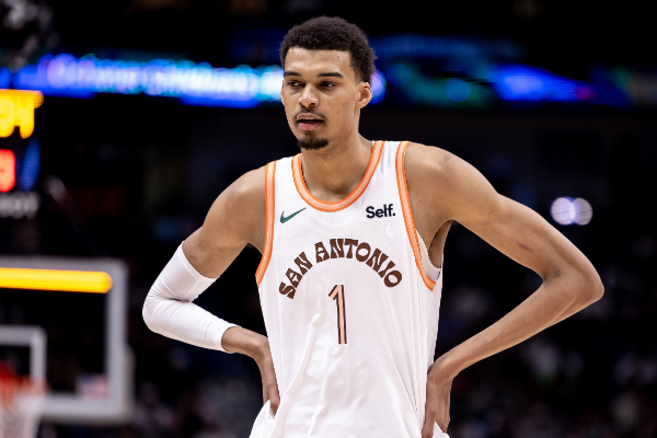 NBA前球員克勞福德：為文班亞馬找到合適的控衛至關(guān)重要